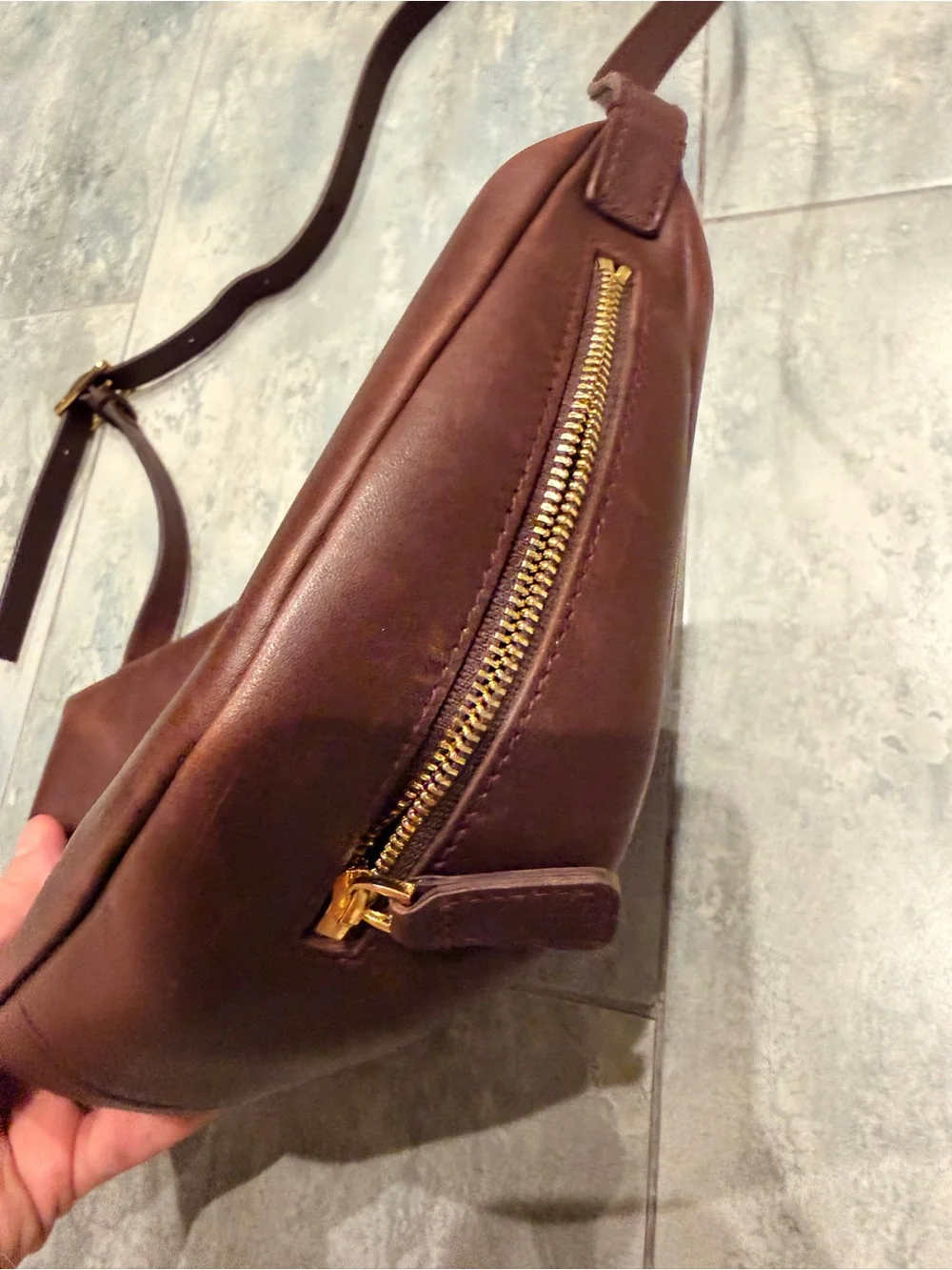 Madewell Brown Leather Crescent Crossbody travel Shoulder Bag Zip Top day bag